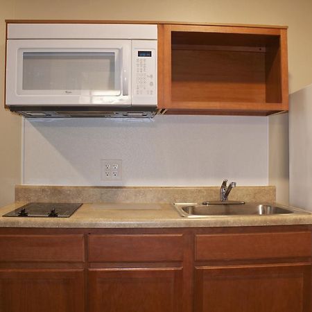 Woodspring Suites Уилистън Стая снимка