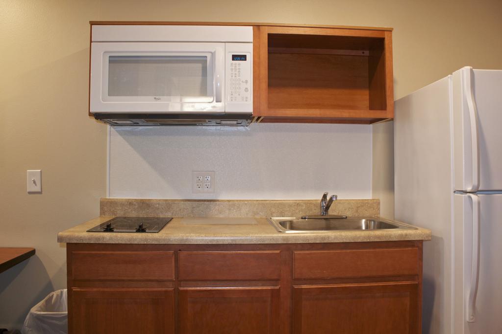 Woodspring Suites Уилистън Стая снимка