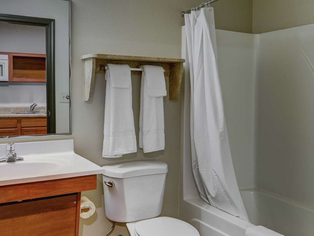 Woodspring Suites Уилистън Стая снимка