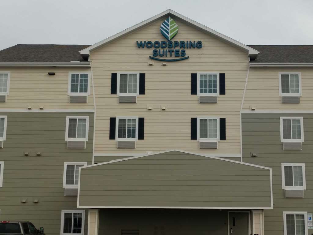 Woodspring Suites Уилистън Екстериор снимка