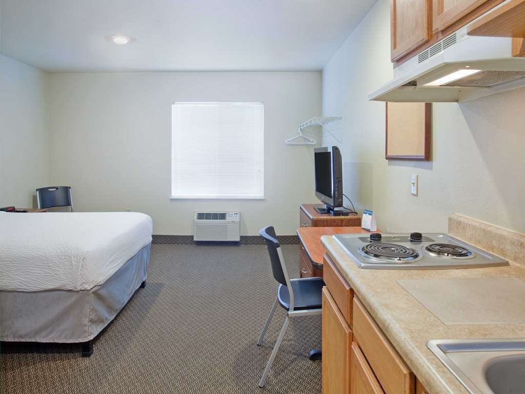 Woodspring Suites Уилистън Стая снимка